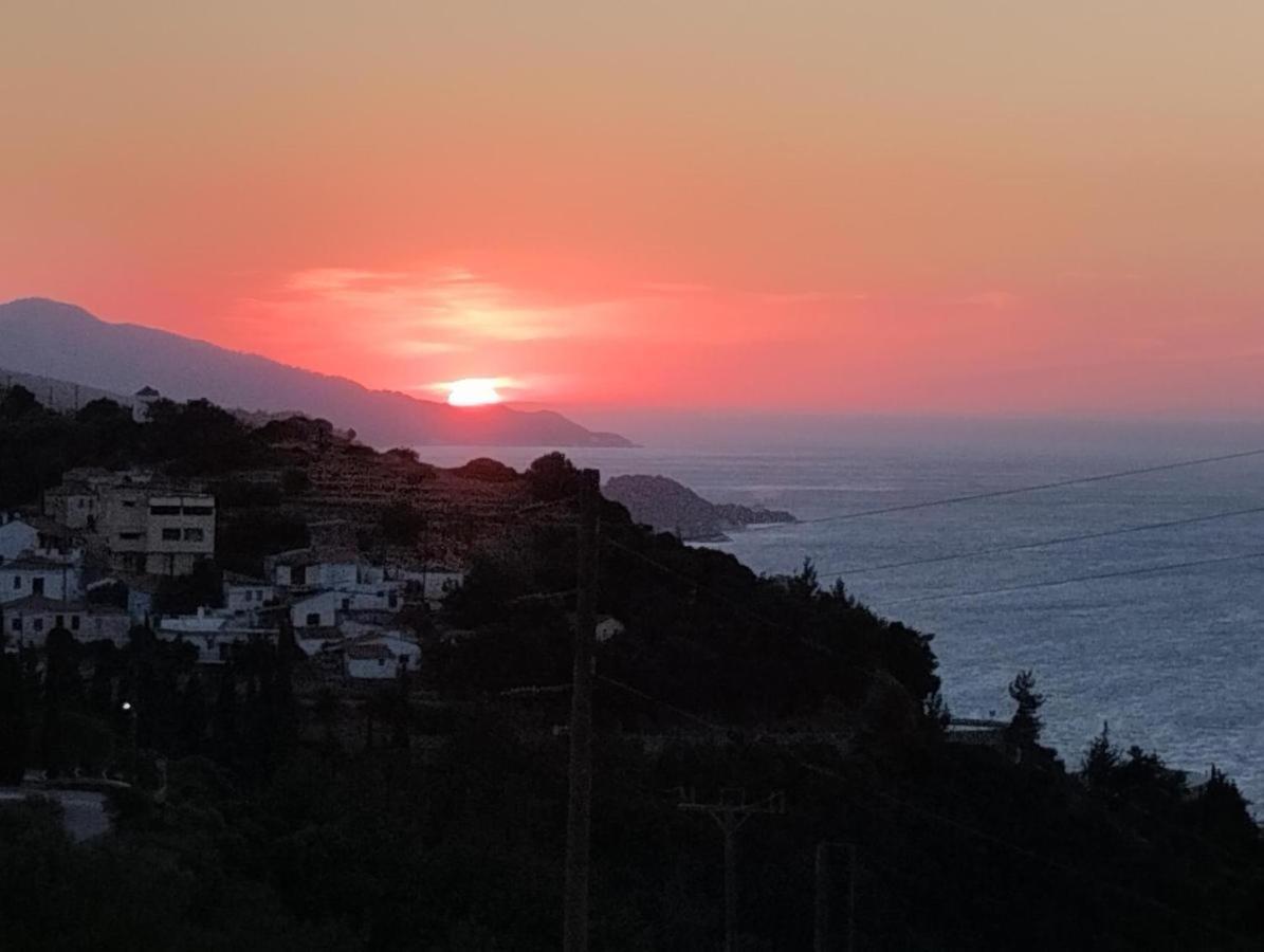 Villa Sunset Самос Екстериор снимка